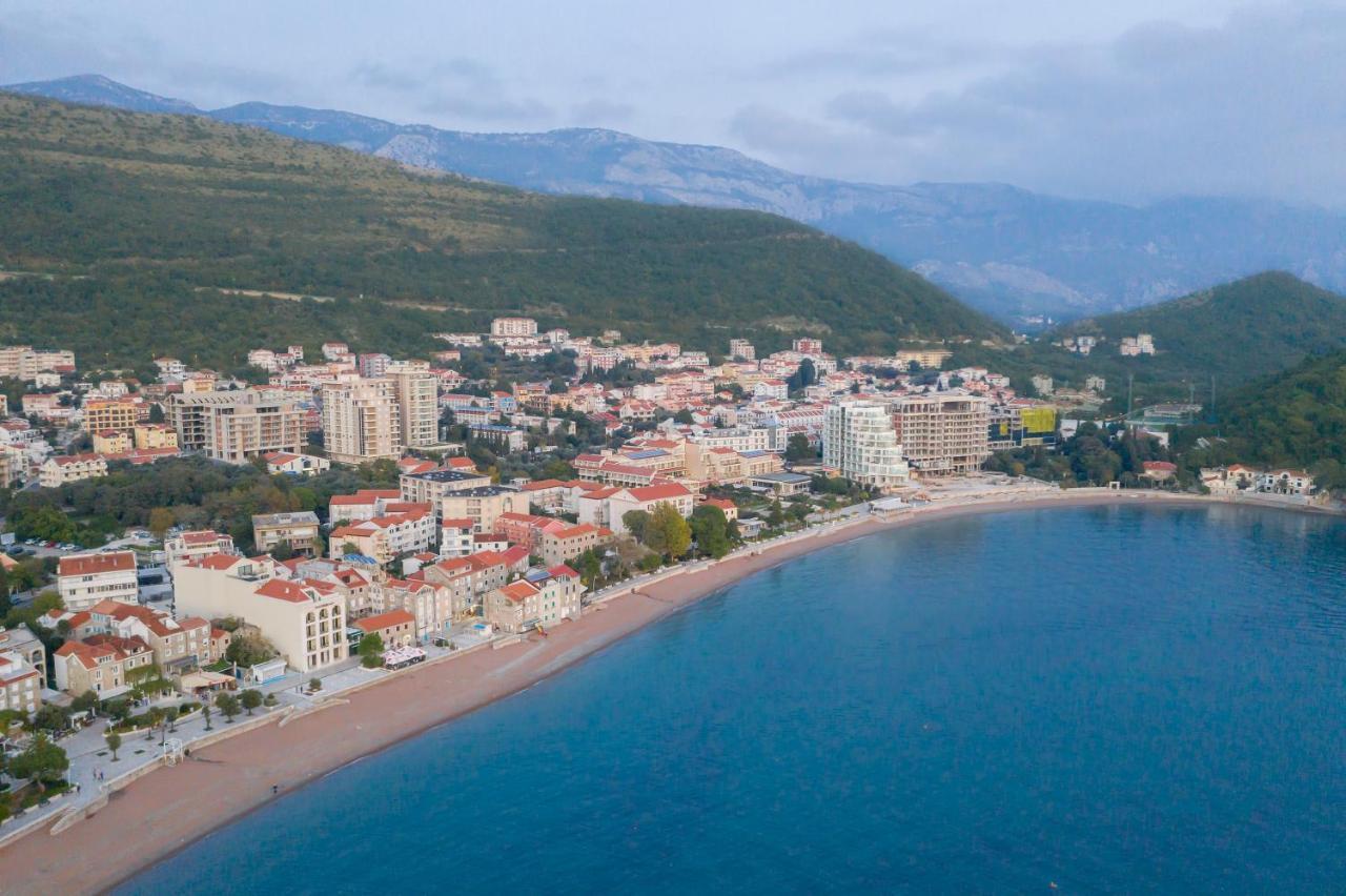 Апартаменти Apartamenti Enjoy Petrovac Екстер'єр фото
