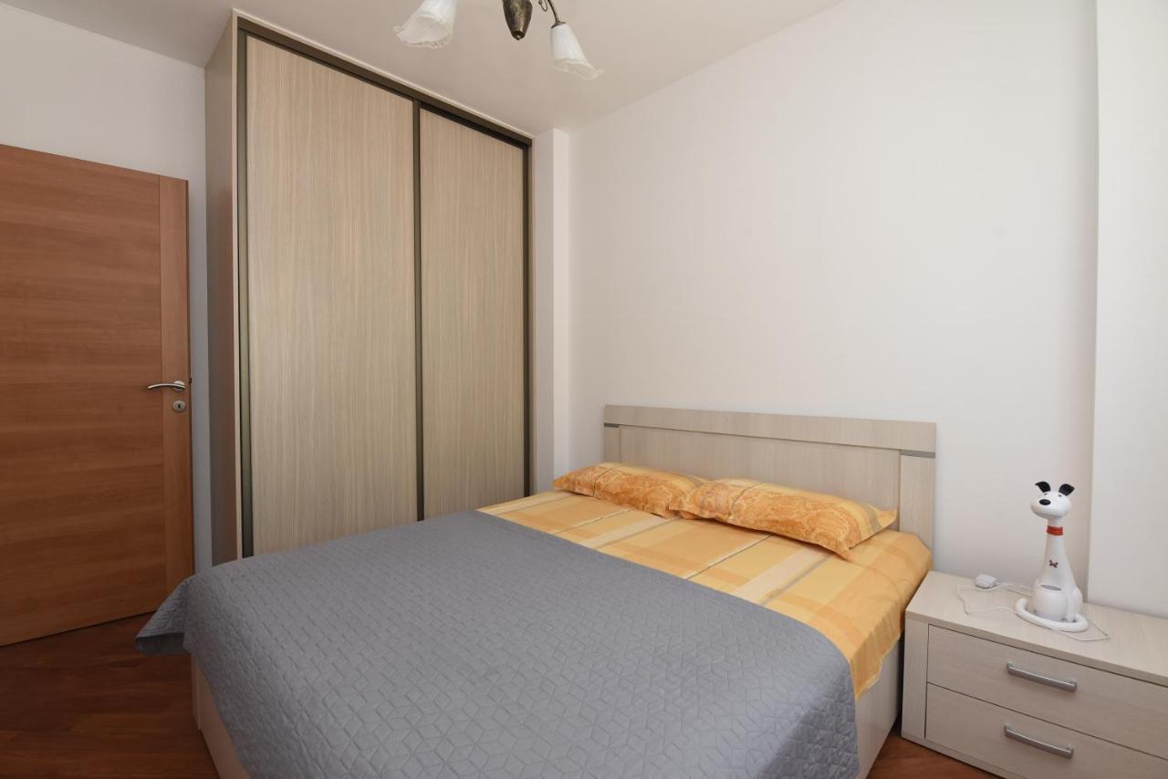 Апартаменти Apartamenti Enjoy Petrovac Екстер'єр фото