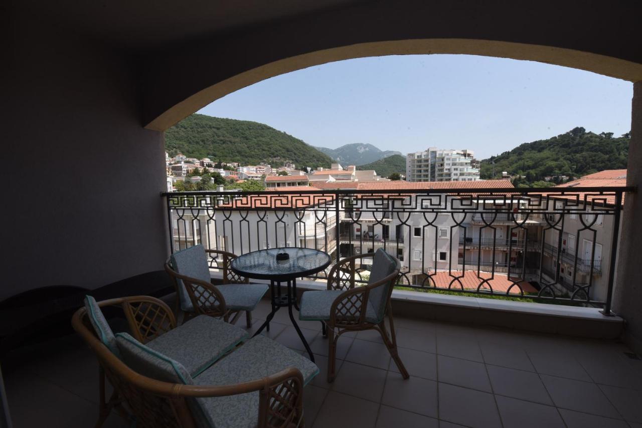 Апартаменти Apartamenti Enjoy Petrovac Екстер'єр фото