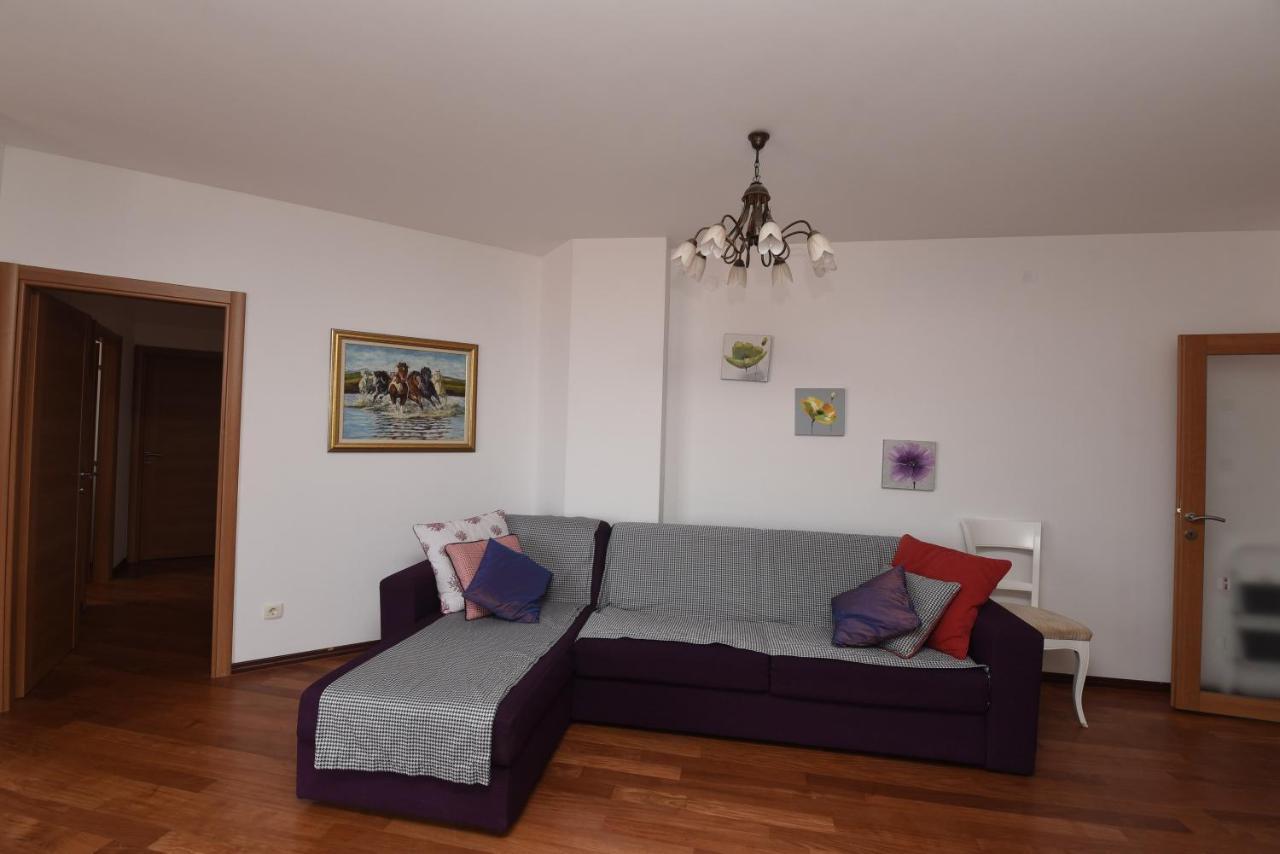Апартаменти Apartamenti Enjoy Petrovac Екстер'єр фото