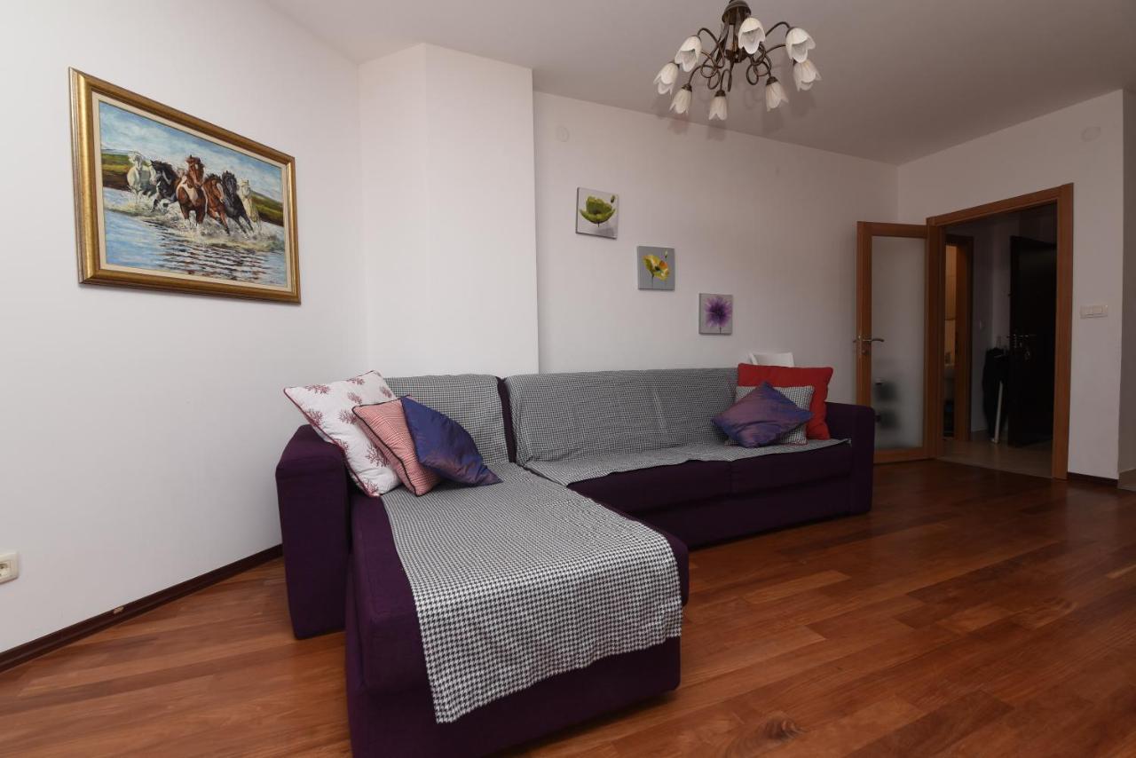 Апартаменти Apartamenti Enjoy Petrovac Екстер'єр фото